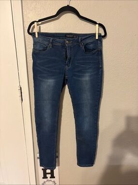 Denim Blvd Women's Skinny Jeans